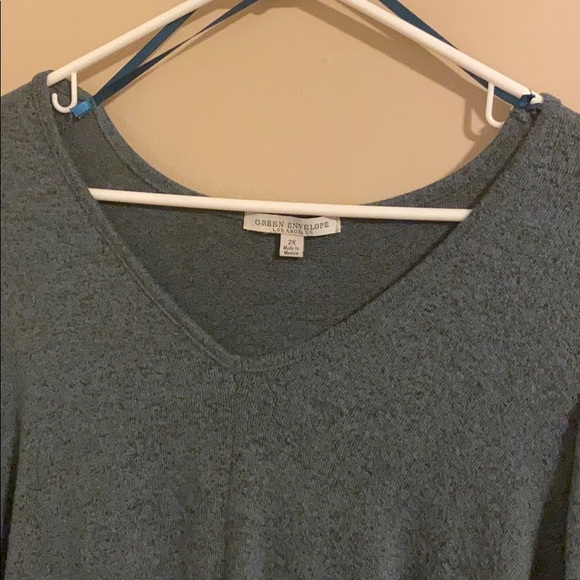Green Envelope 2x Women’s sweater - Picture 2 of 2